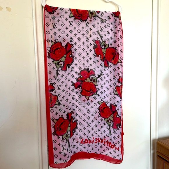 Red Scarf - Picture 1 of 3